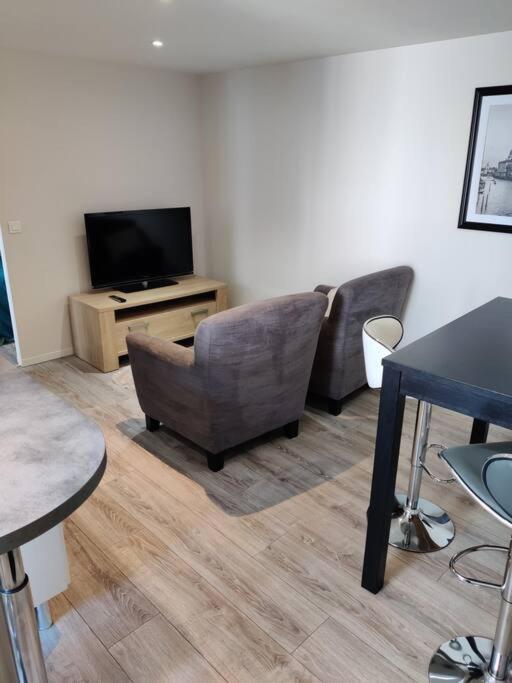Appartement Cosy Avec Parking Proche Gare Dombasle-sur-Meurthe Luaran gambar